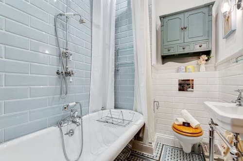 Bright Camberwell Georgian Apartment