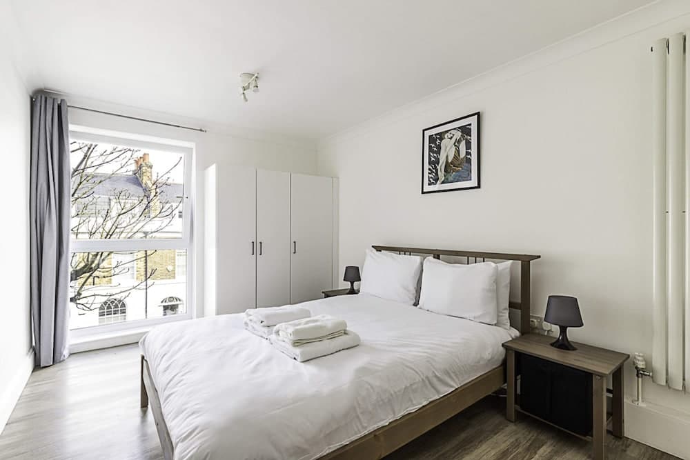 Cosy Angel Flat: Tube Nearby, Stunning Views!