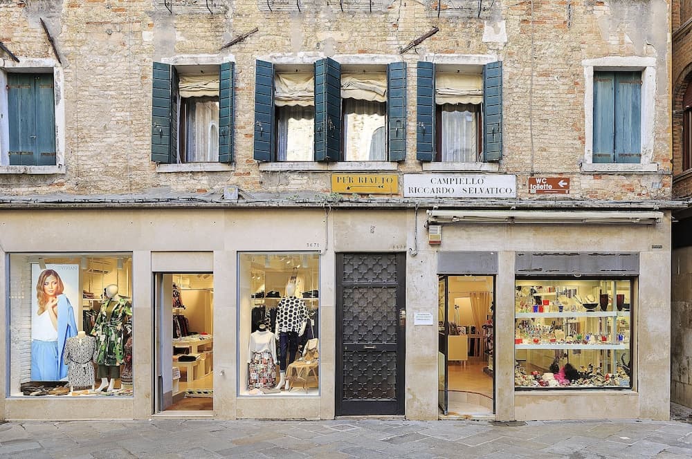 Konaklama yerinin ön cephesi