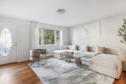 Luxury NY Home with Free Parking