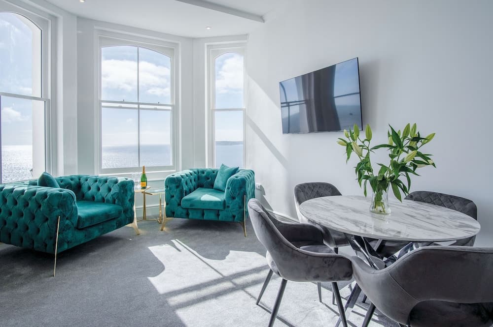 St Catherine's View - 2 Bedroom - Panorama - Tenby