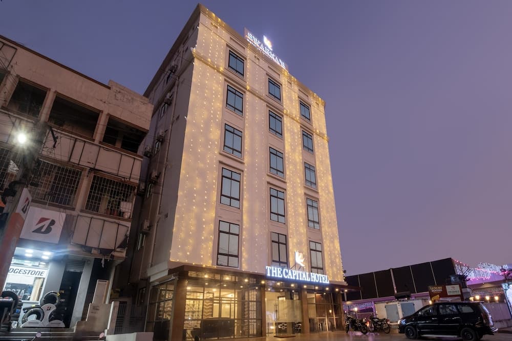 Monday Hotels - Swarna's The Capital