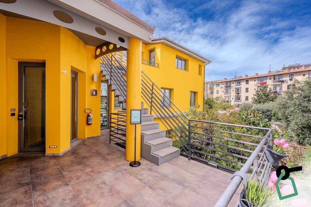 Hotiday ApartHotel Firenze