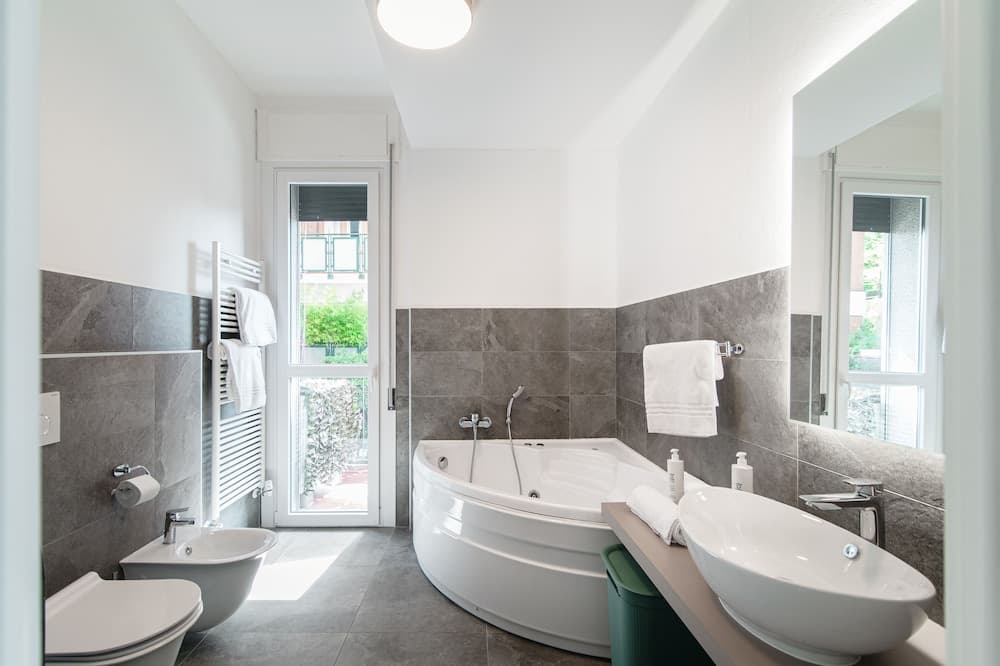 Friends & Family Retreat