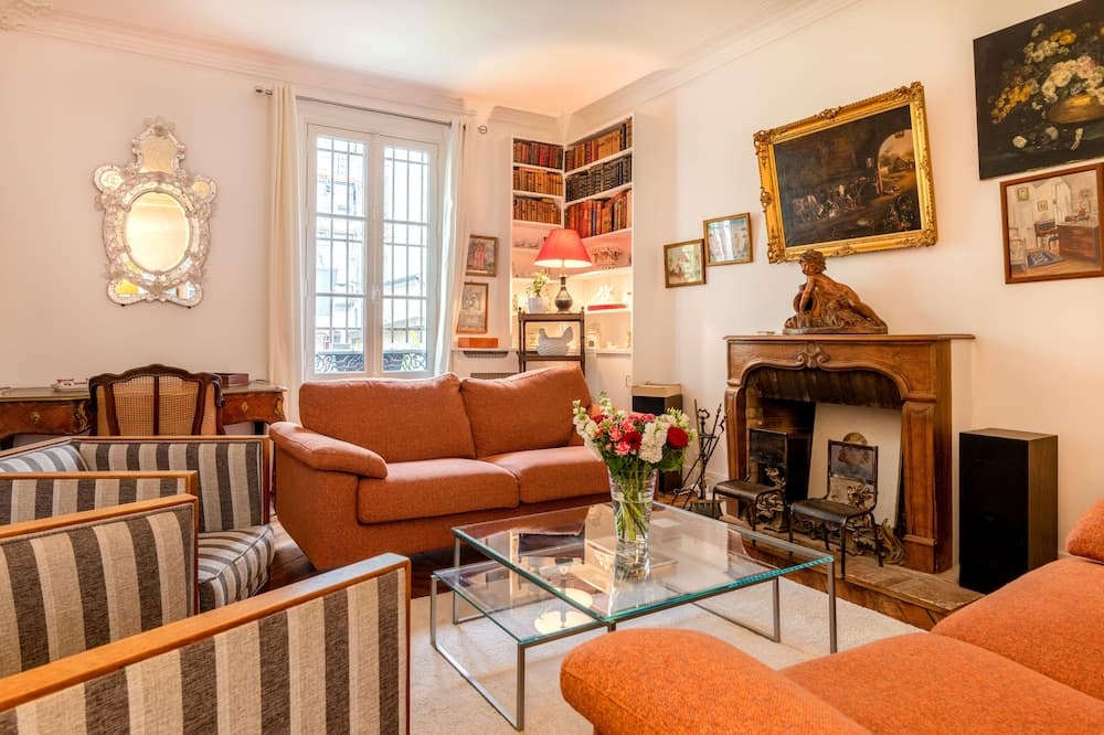 Eiffel Tower Lourmel Residence