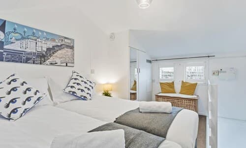 On the Water -waterside Studio With Terrace Overlooking the Harbour