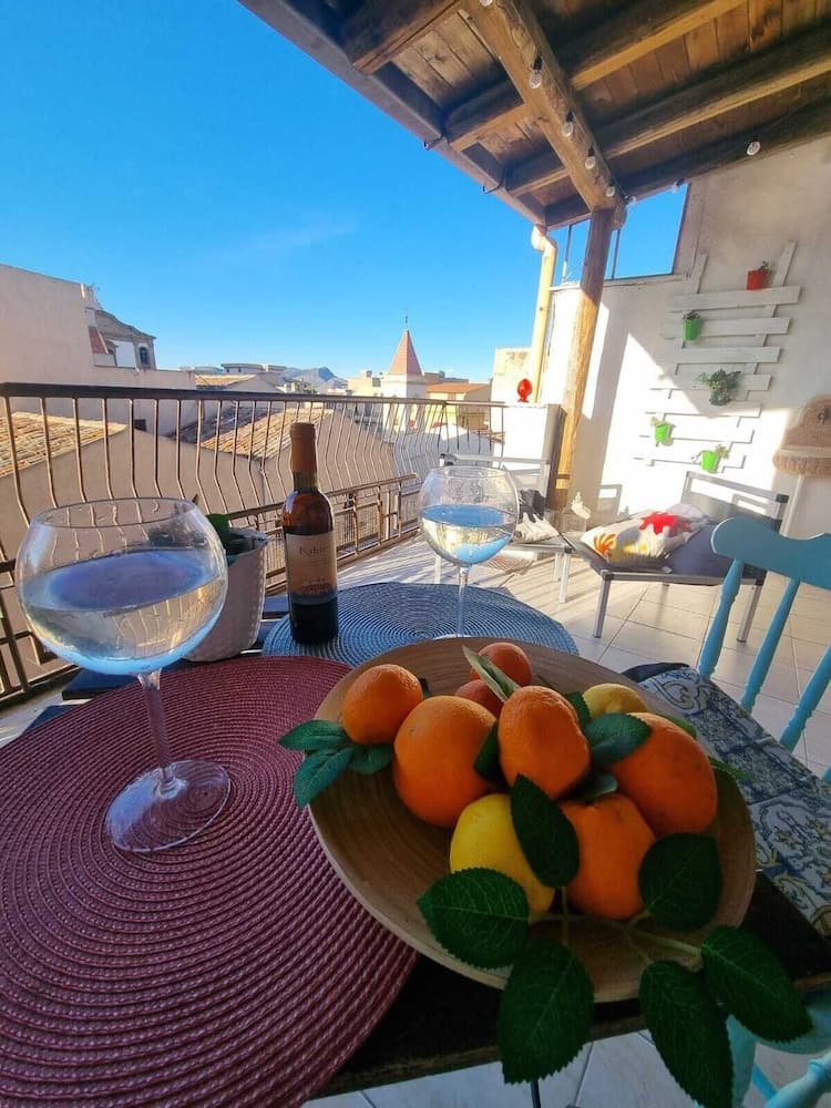 La Gorgone city center apartments