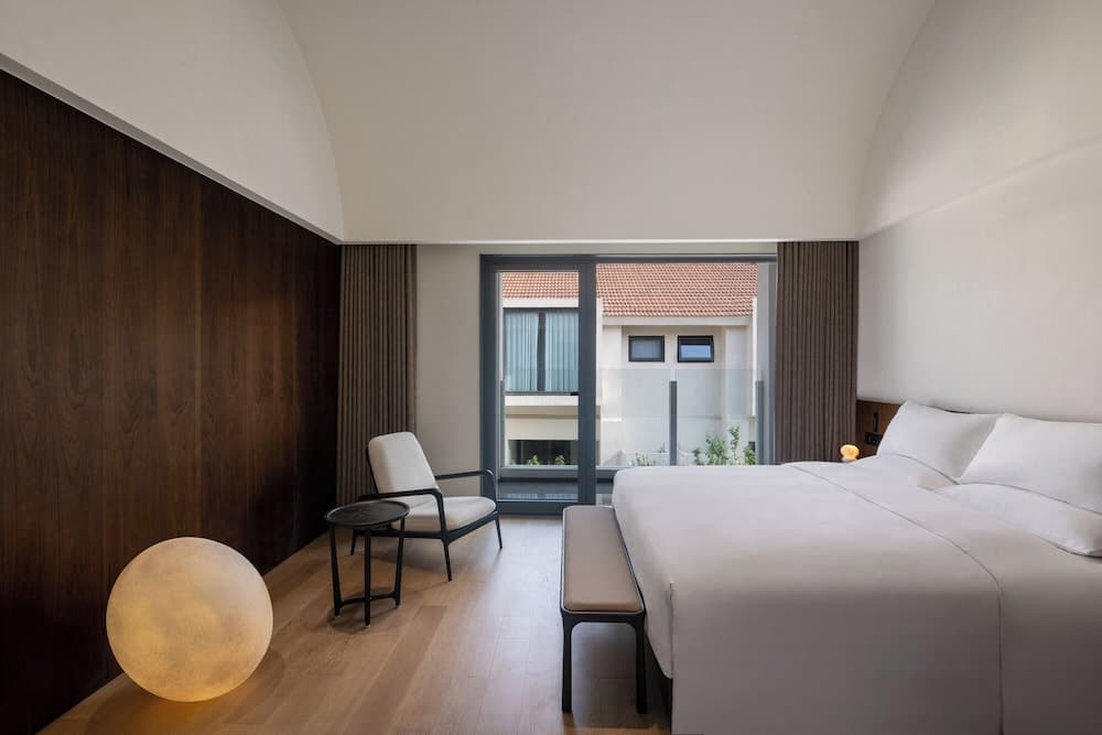 Jiangnan House  Yangcheng Lake