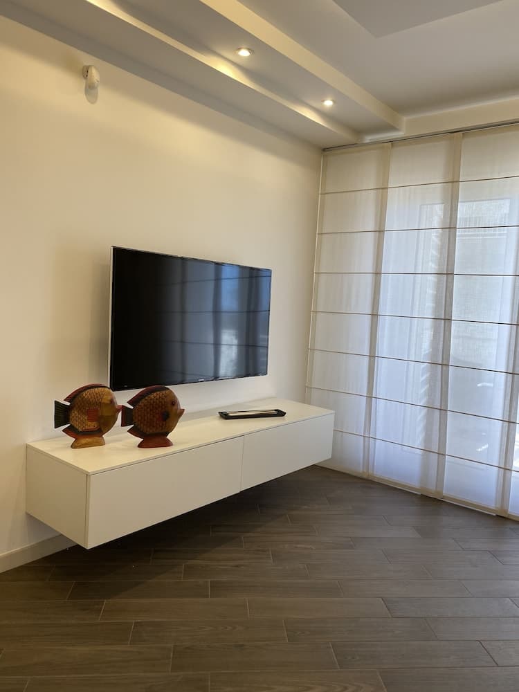 FraMe Room