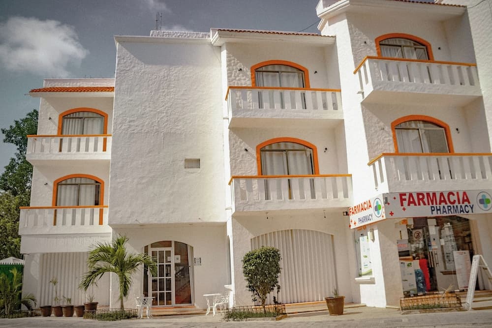 Hotel manzana blanca