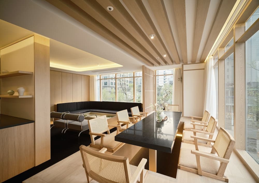 UH Suite Seoul Deoksugung