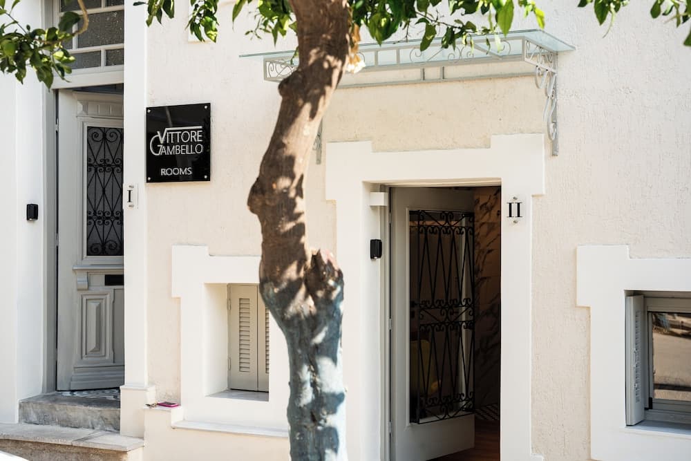 Vittore Gambello Rooms