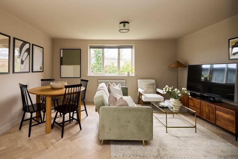 The Twickenham Wonder - Lovely 1bdr Flat With Parking