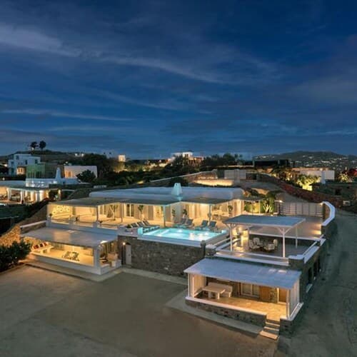 Stunning Villa With Panoramic View