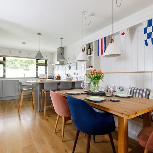 Pretty Coastal Home in Bosham Close to Water