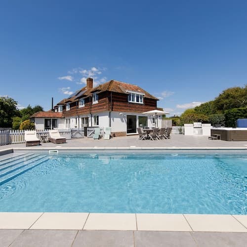 Beach House With Pool in West Wittering