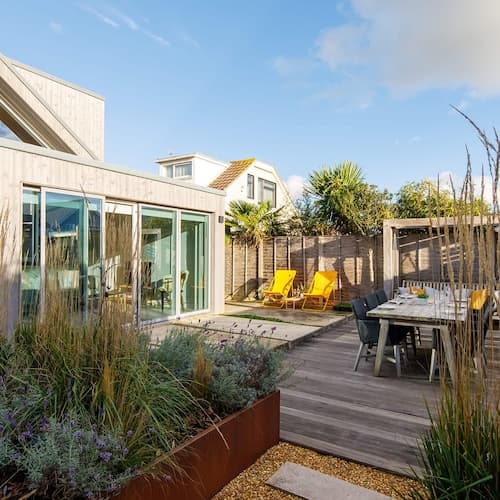 Insta-worthy 4br Designer House 5 min to the Beach