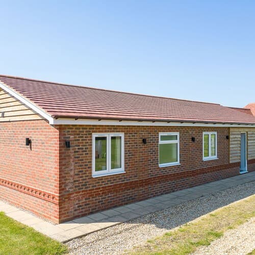 Countryside Bungalow for 4 Close to Beaches