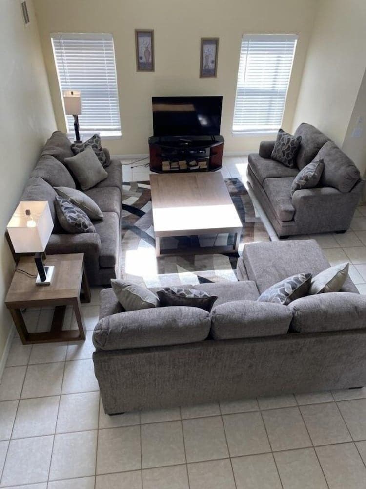 Family Ready In Gated Community Near Attractions 5 Bedroom Villa by RedAwning