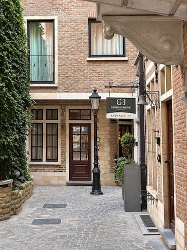 Georges Henri Aparthotel