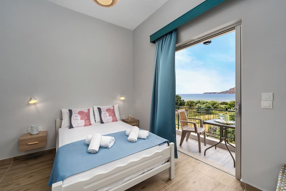 Laconia Domus - Plytra