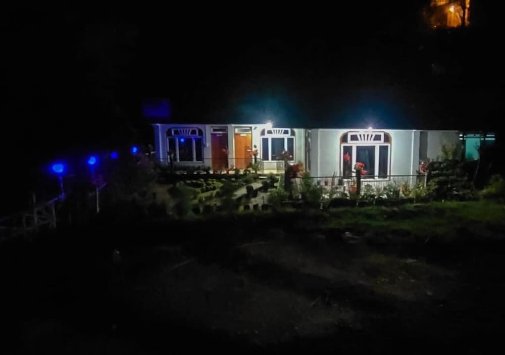 Konaklama yerinin ön cephesi