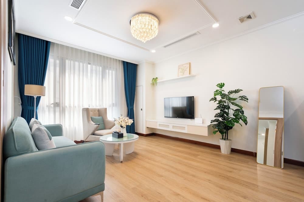 Spacious 2BR Lancaster