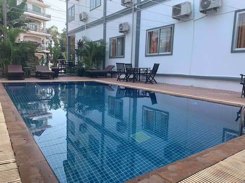 Maha Kali Hotel