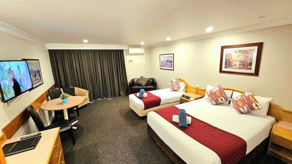 Hilltops Retreat Motor Inn