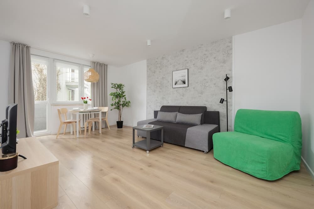 Studio Solec Warsaw by Renters