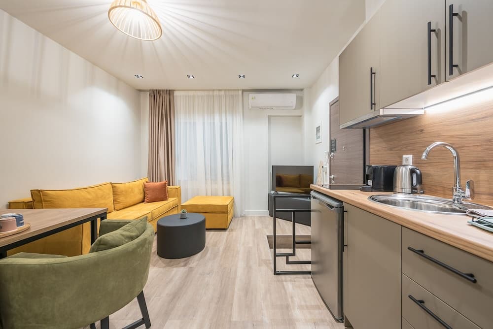 Aeiphoria Suites & Rooms - Athens