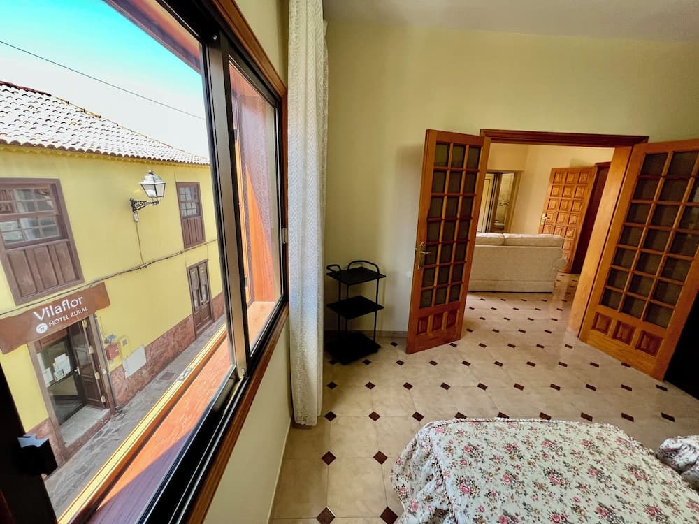 Alma Hostel