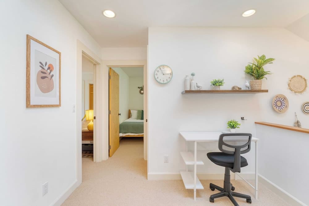 Lolis Place by Avantstay Walk to the Beach + Private Hot Tub