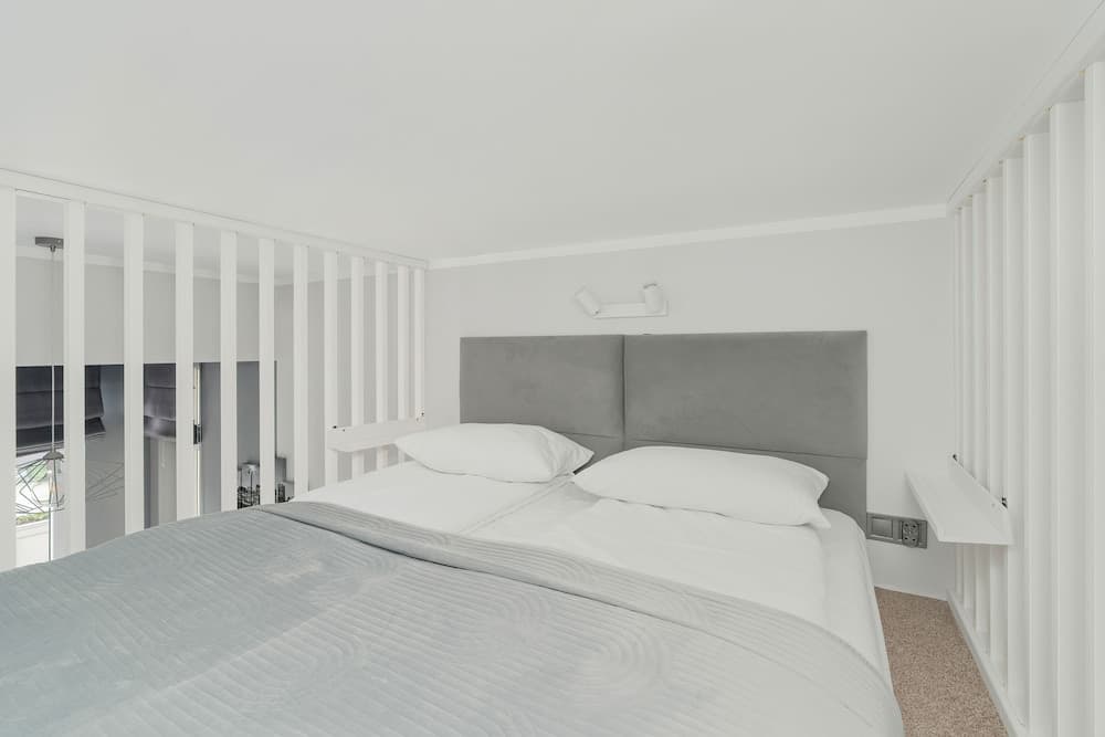 Charming Poznan Center Studio by Renters