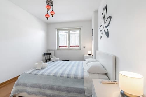 Portuense 107- Bright Flat