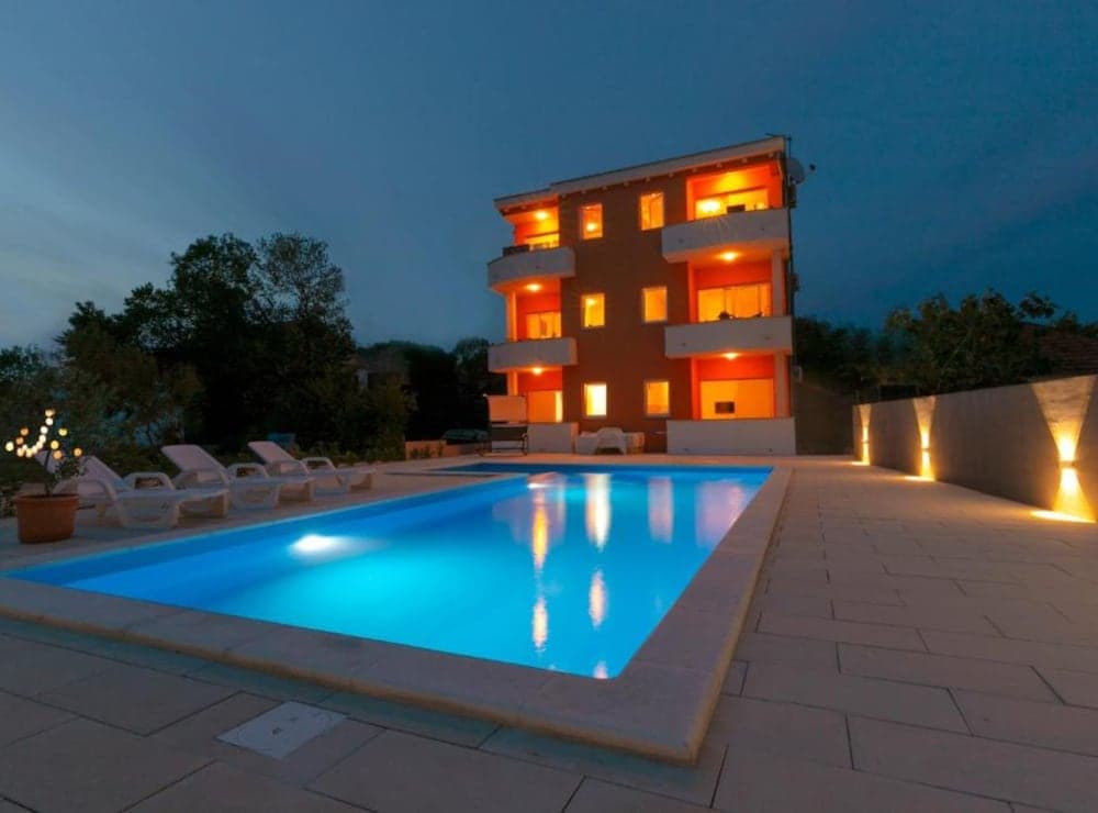 Apartments M & B