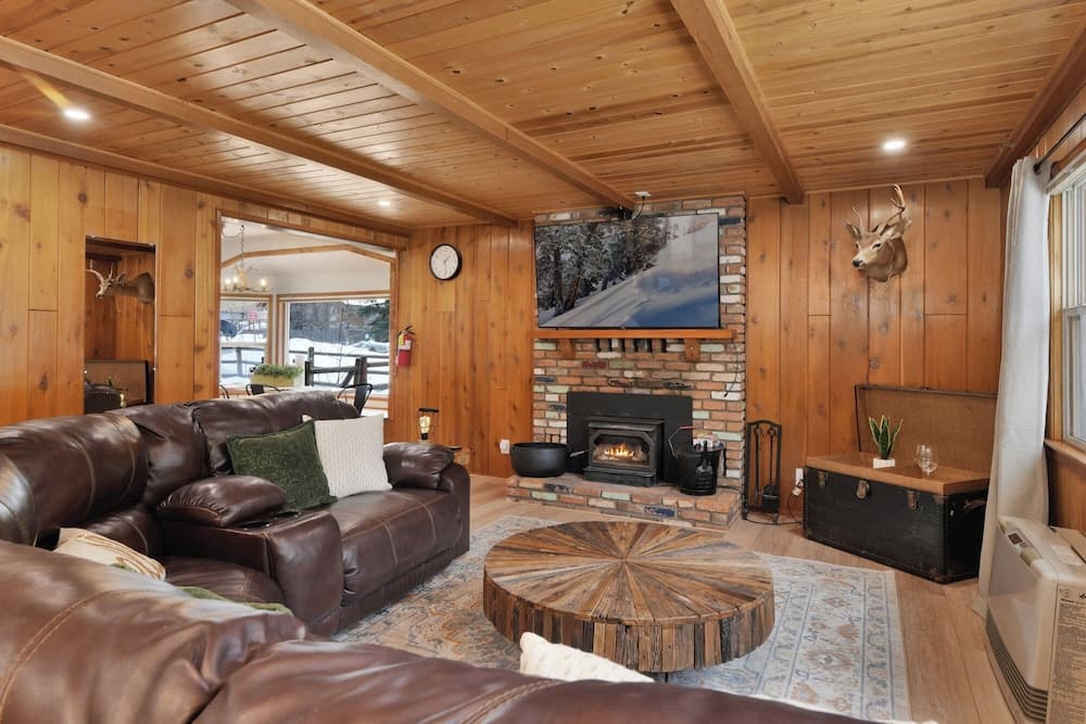 Brunos Cabin #2288