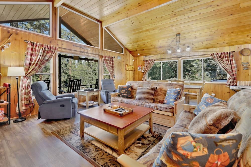 Bear CUB Cabin #2069