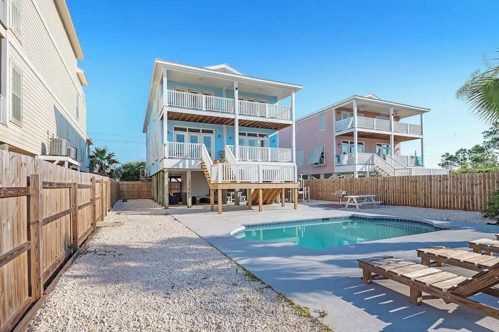 The Sandy Fox West with Pool