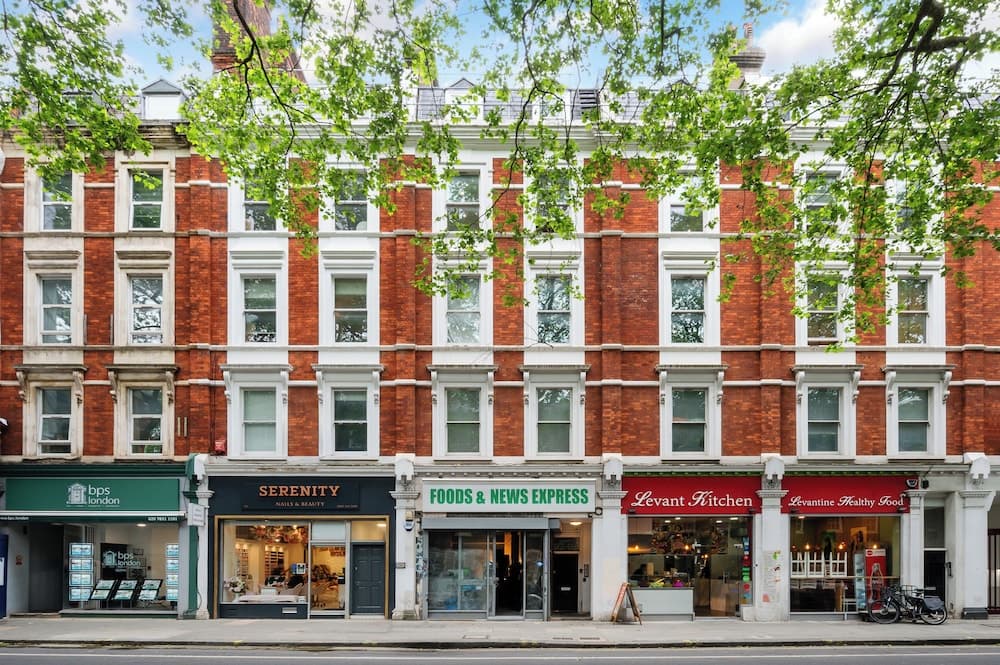 Avari Apartments – Gray’s Collection