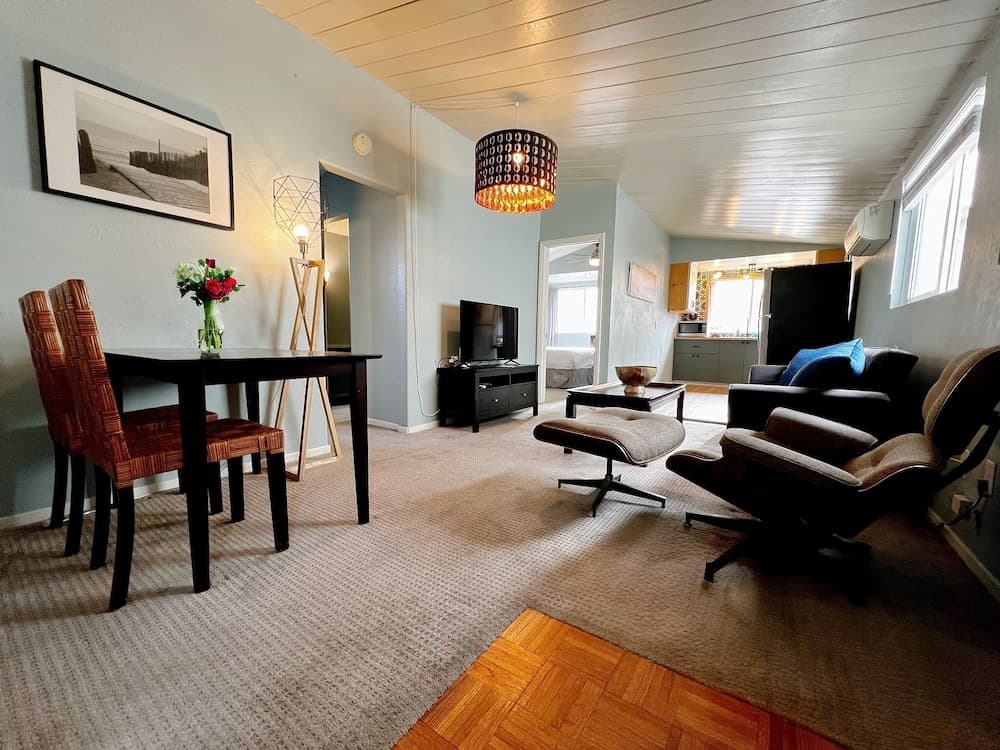 Idyllic 1BR APT in Ocean Beach