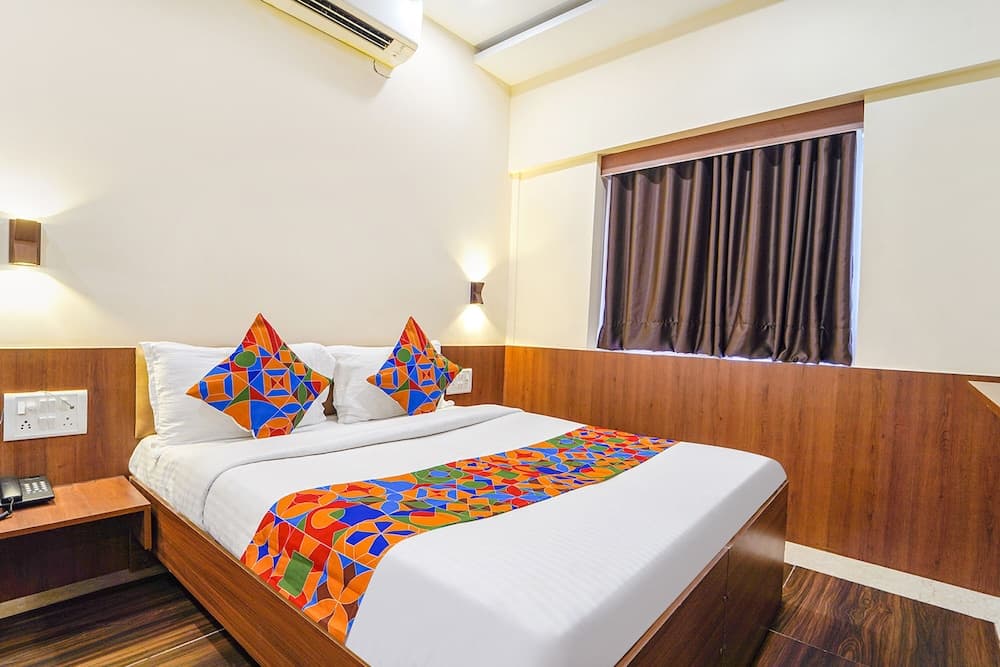 Fabhotel Stayz Inn Us Consulate