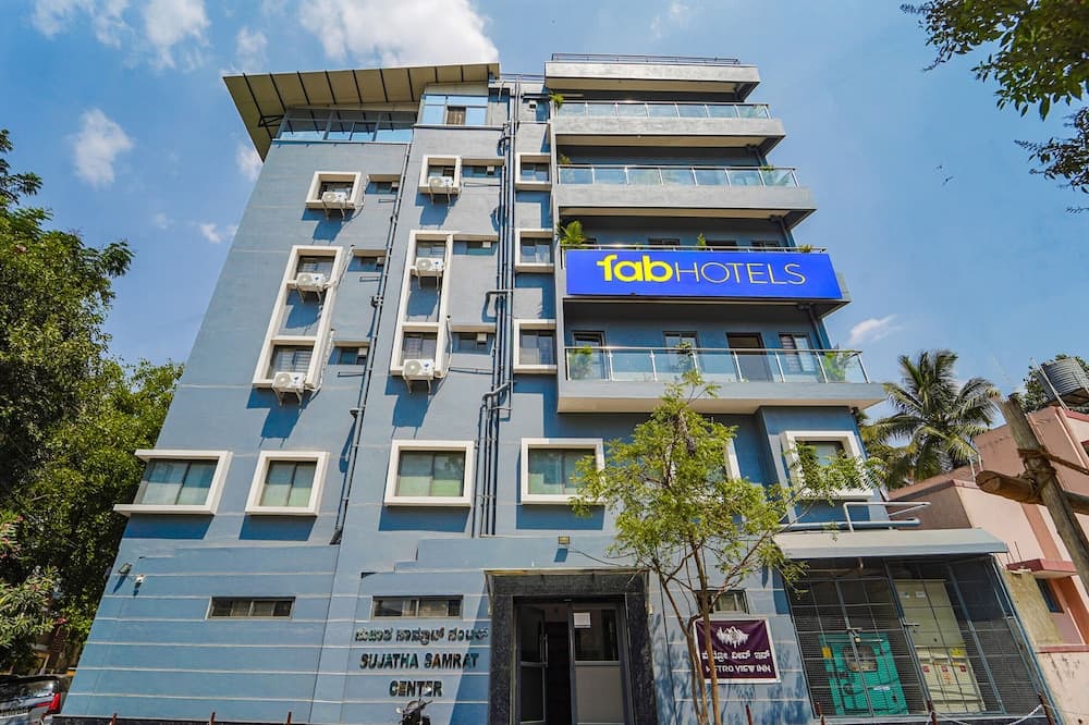 Fabhotel Metro Suites