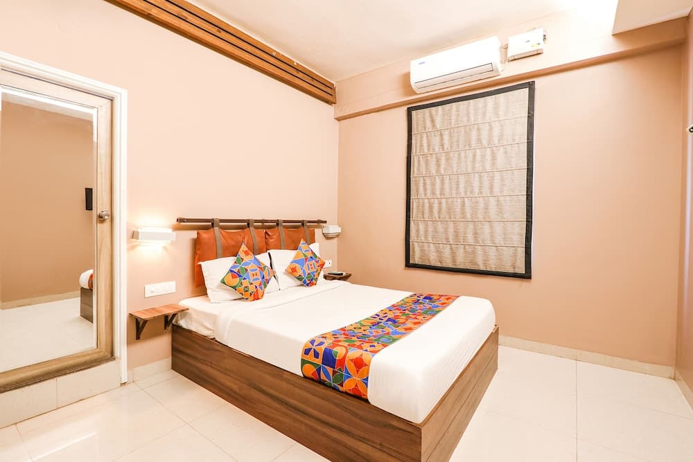 Fabhotel Arastu Plaza