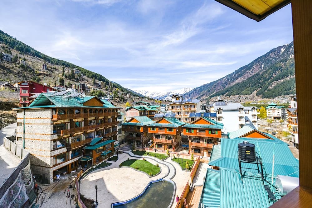 Konaklama yerinden şehir manzarası