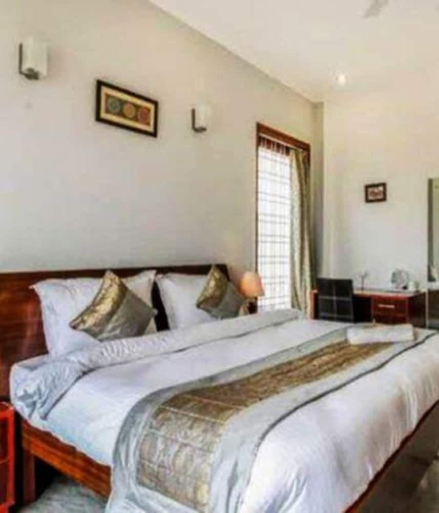 Fabexpress Red Horse