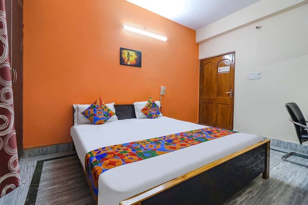 FabExpress Westend Inn