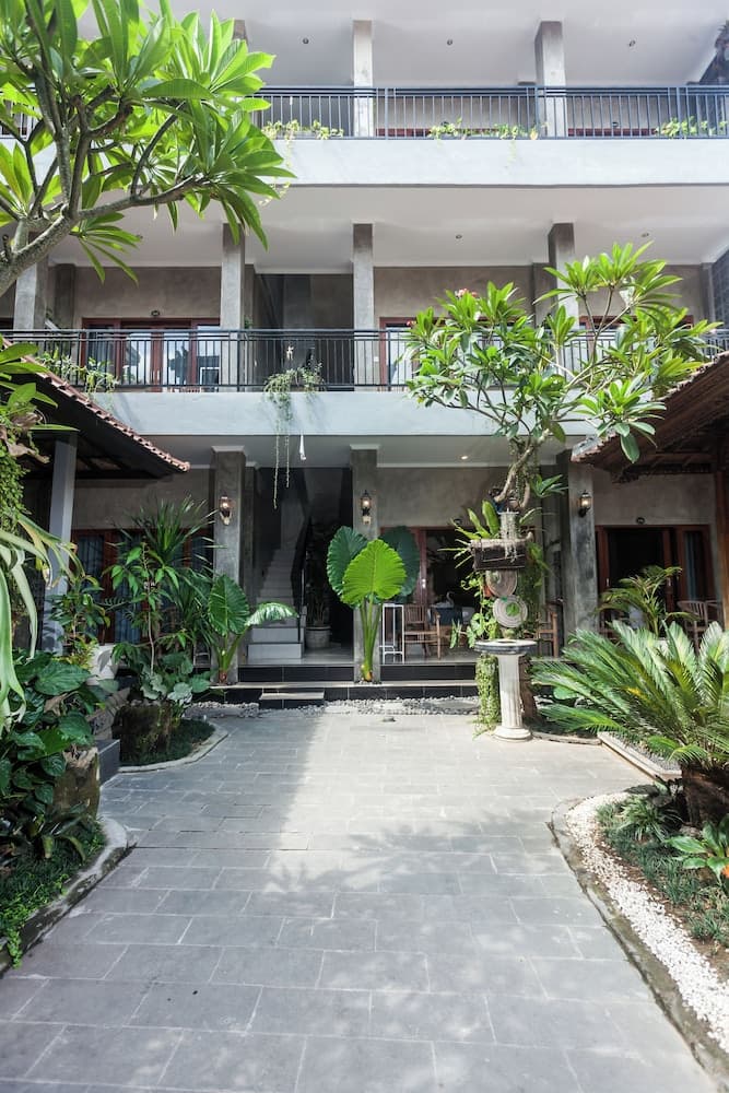 Konaklama yerinin ön cephesi