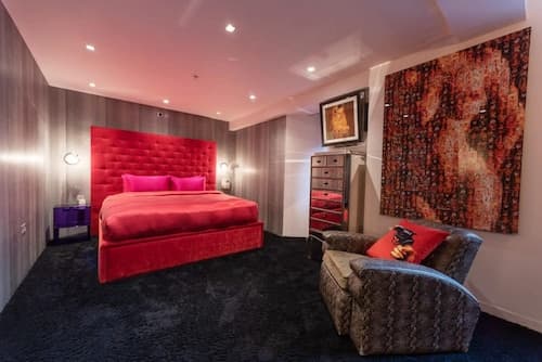 Luxurious Loft Central Soho - 3 Bedrooms Office