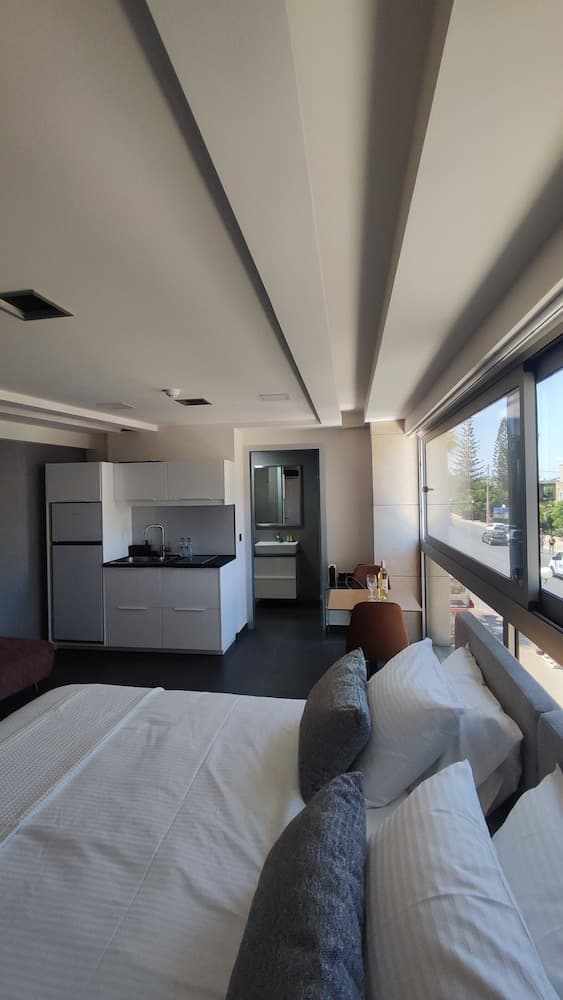 Summertime Signature Suites